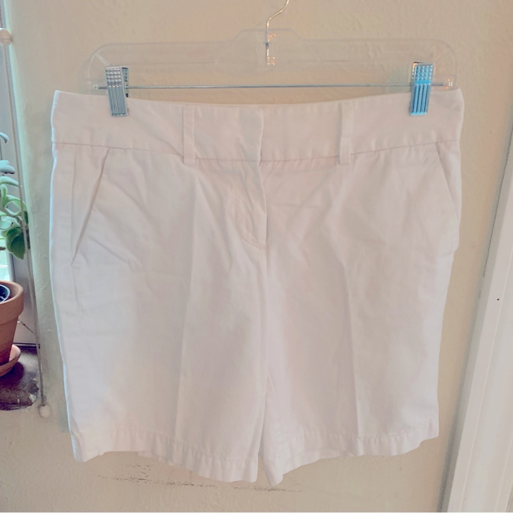 ANN TAYLOR LOFT white shorts! Great condition!
